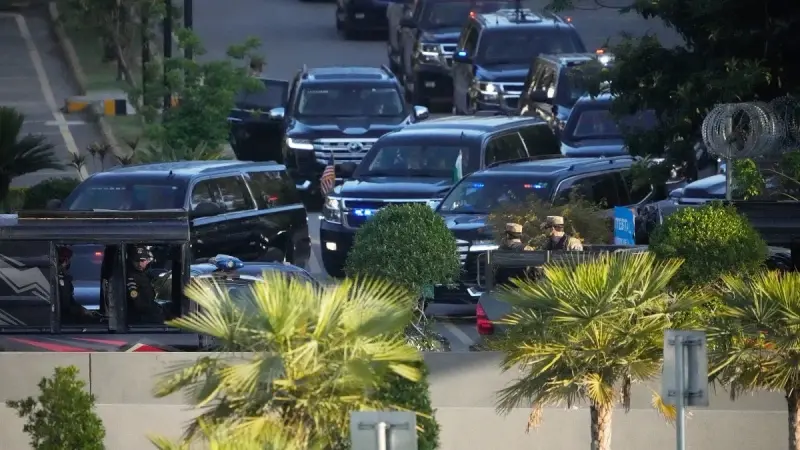 عُمان تدعو إلى تقديم "تنازلات مؤلمة" بعد فشل مفاوضات إسلام آباد