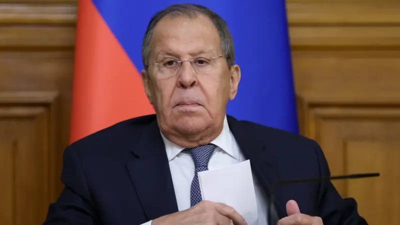 ما حقيقة إقالة بوتين لوزير الخارجية الروسي؟