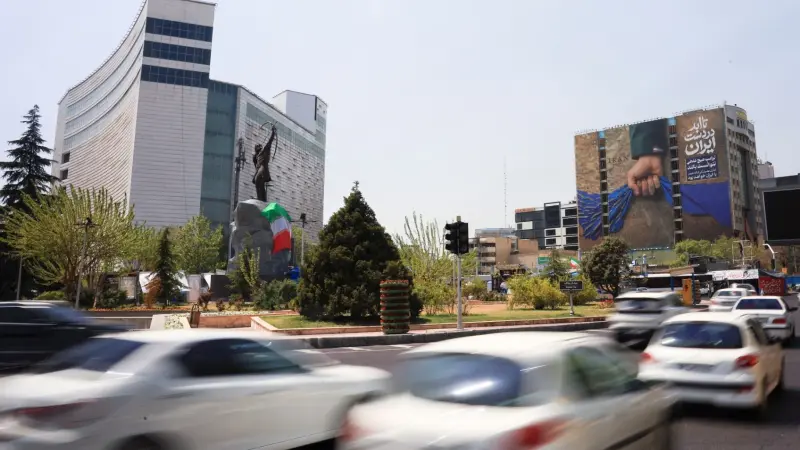 إيران على حافة الانهيار.. الحصار الأميركي يخنق الاقتصاد والوقت ينفد