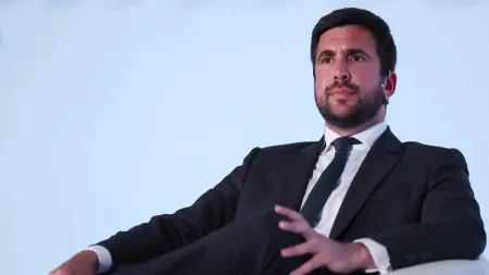 منافس جديد لبيريز.. إنريكي ريكيلمي يعلن رسميًا دخوله انتخابات رئاسة ريال مدريد