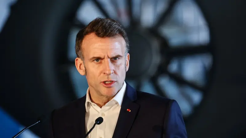 فرنسا تعد مع حلفائها خطة لحماية السفن في مضيق هرمز