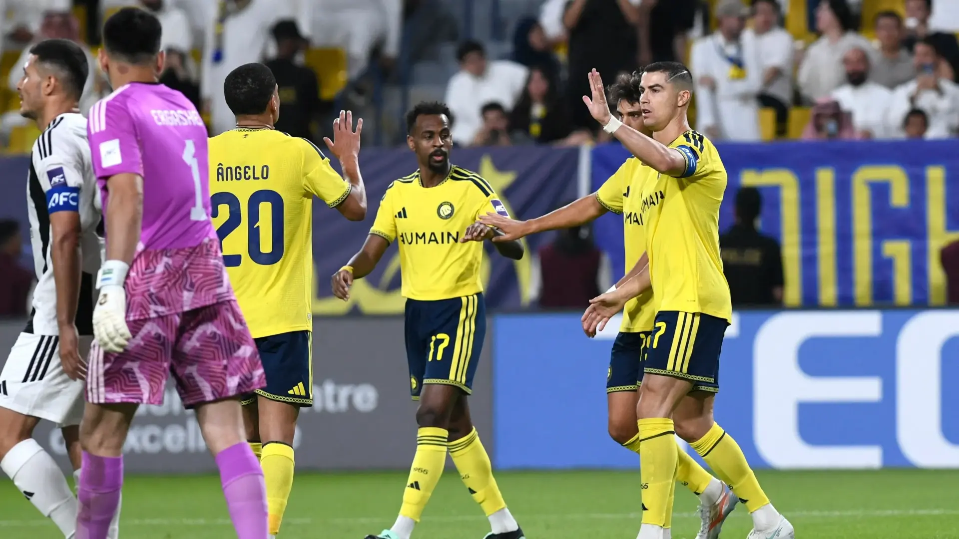 النصر أمطر شباك ضيفه نفيتشي في دوري أبطال آسيا للنخبة (رويترز) النصر أمطر شباك ضيفه نفيتشي في دوري أبطال آسيا للنخبة (رويترز)