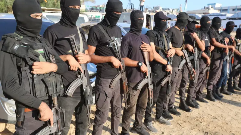 مسؤول إسرائيلي: "حماس" تجني ملايين الدولارات يومياً من غزة