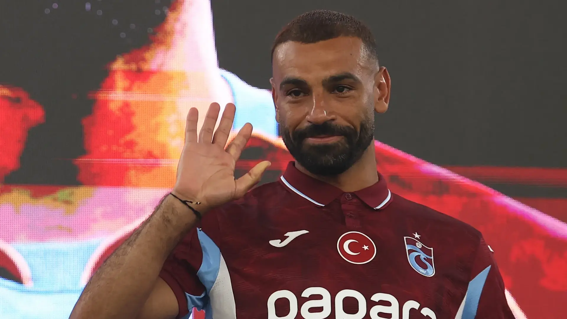 صفقة محمد صلاح أشعلت الدوري التركي (رويترز) صفقة محمد صلاح أشعلت الدوري التركي (رويترز)
