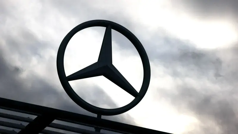 تراجع مبيعات مرسيدس بسبب المنافسة بين الصين وأميركا