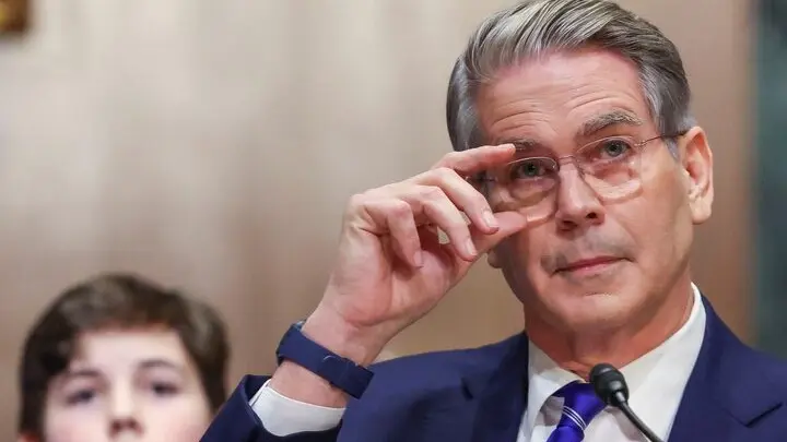 وزير الخزانة الأميركي: ارتفاع النفط مؤقت ويصب في مصلحتنا