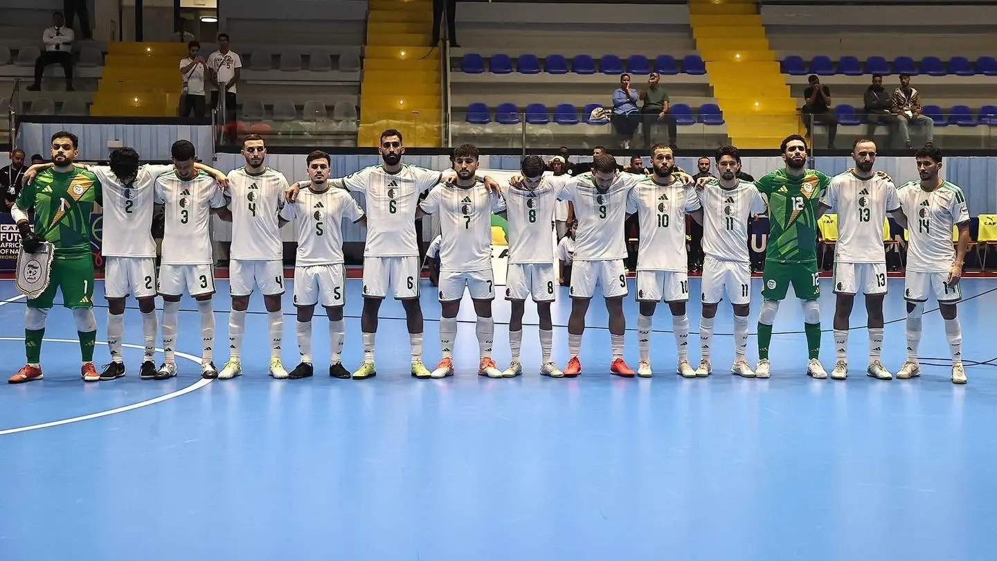 حقق المنتخب الجزائري إنجازاً تاريخياً ببلوغ المربع الذهبي (فيسبوك) حقق المنتخب الجزائري إنجازاً تاريخياً ببلوغ المربع الذهبي (فيسبوك)