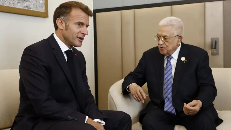 ماكرون يستضيف عباس غدا في باريس