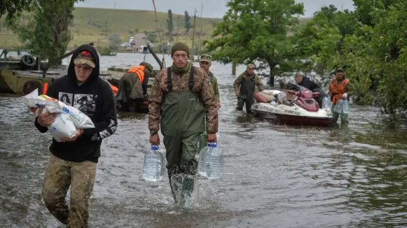 بعد فيضان سد كاخوفكا.. هل تقرع الأمراض المعدية باب سكان خيرسون؟