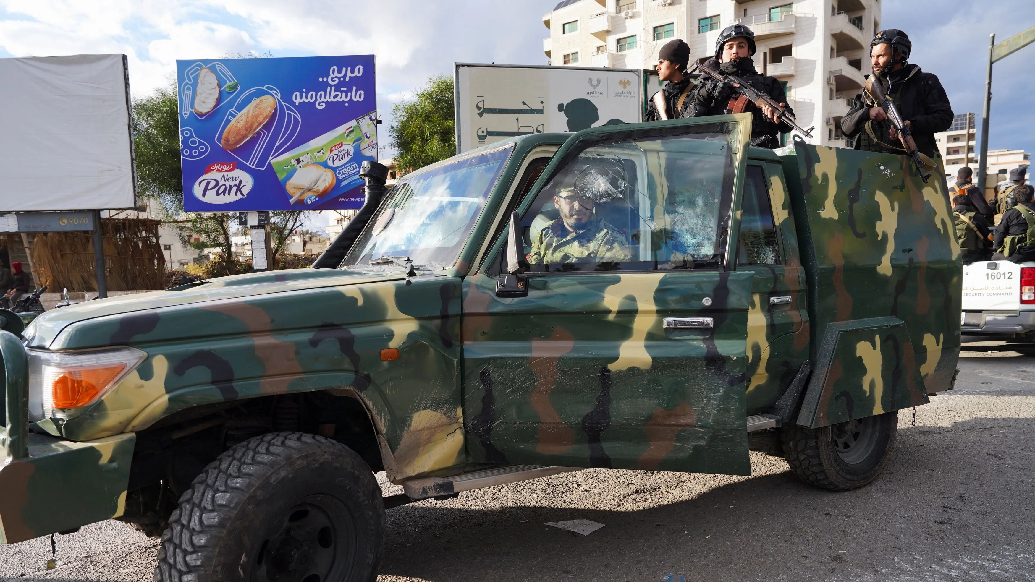 وزير الداخلية السوري يوجه رسالة شديدة اللهجة لفلول الأسد 