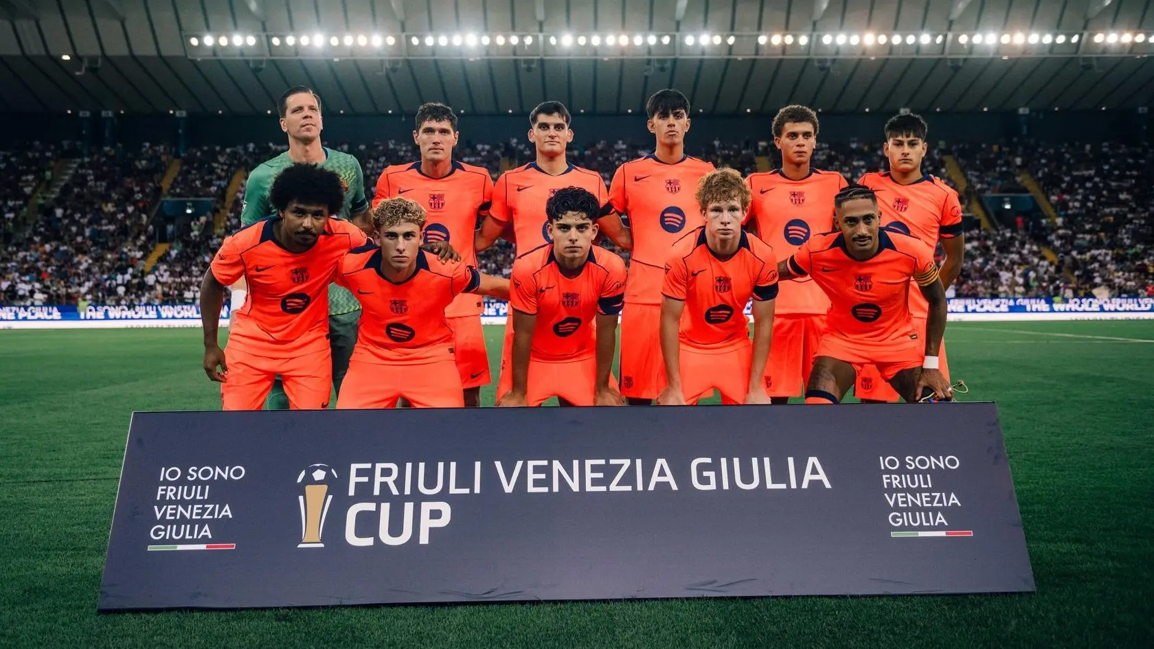 حمزة عبد الكريم يشارك مع برشلونة في دورة "فريولي فينيتسيا جوليا" الودية (إكس) حمزة عبد الكريم يشارك مع برشلونة في دورة "فريولي فينيتسيا جوليا" الودية (إكس)