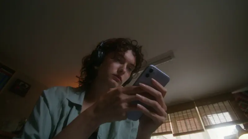 ما العلاقة بين الشاشات وخطر الإصابة بأمراض القلب؟