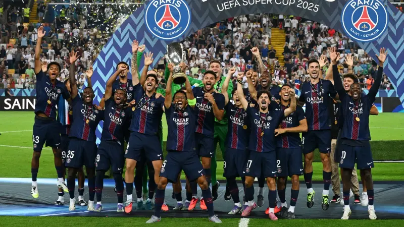 باريس سان جيرمان يهزم توتنهام ويحرز السوبر الأوروبي للمرة الأولى