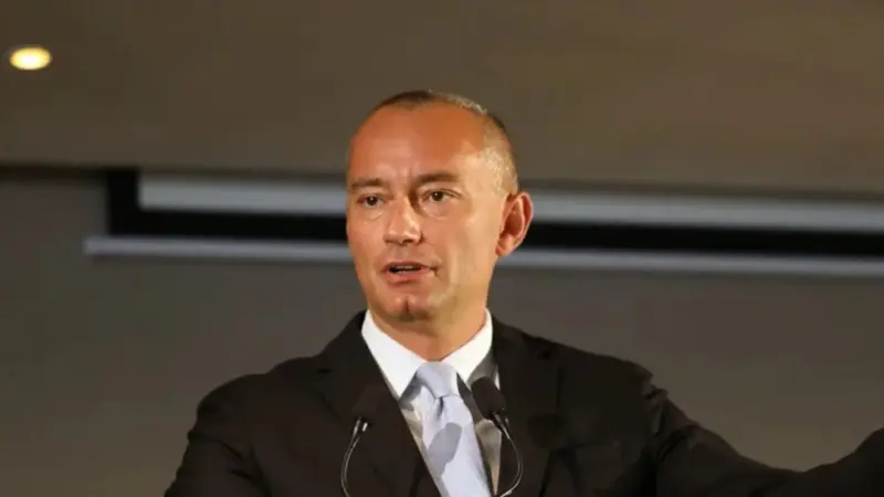 من هو نيكولاي ملادينوف المرشح المحتمل لمجلس السلام في غزة؟