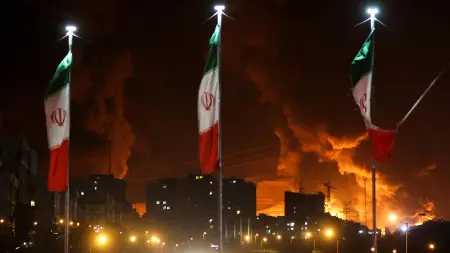ترامب يصعّد ضد إيران.. و6 عواقب ثقيلة بعد 6 أشهر من الحرب
