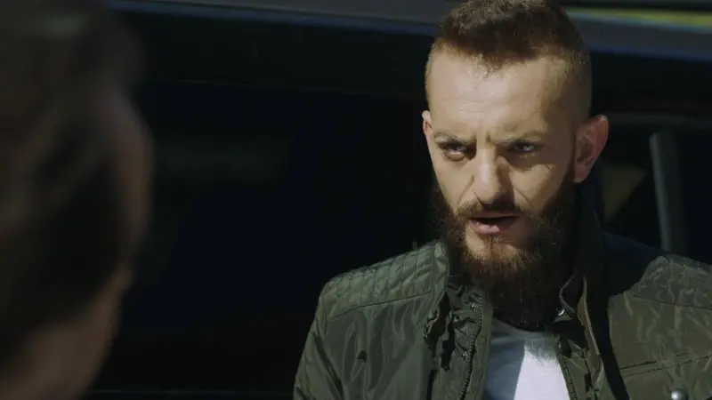 فيديو - فنان سوري يثير الجدل بعد اعتناق المسيحية.. وهذا ما قاله