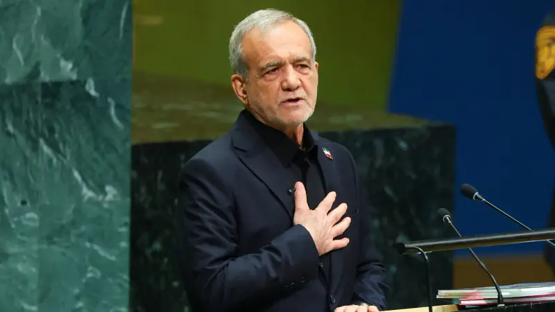الرئيس الإيراني: من الضروري بذل محاولة لإبرام اتفاق مع أميركا
