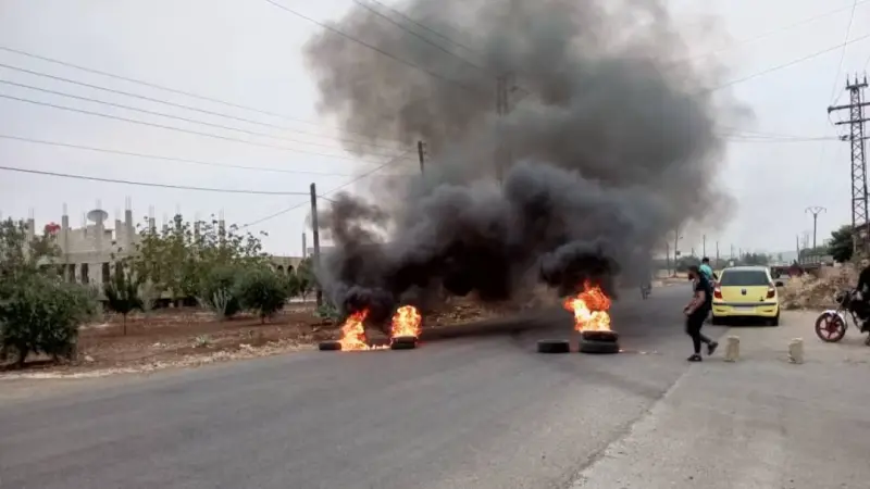 فيديو - 26 قتيلا وجريحا اشتباكات عنيفة.. ماذا يحدث في السويداء؟