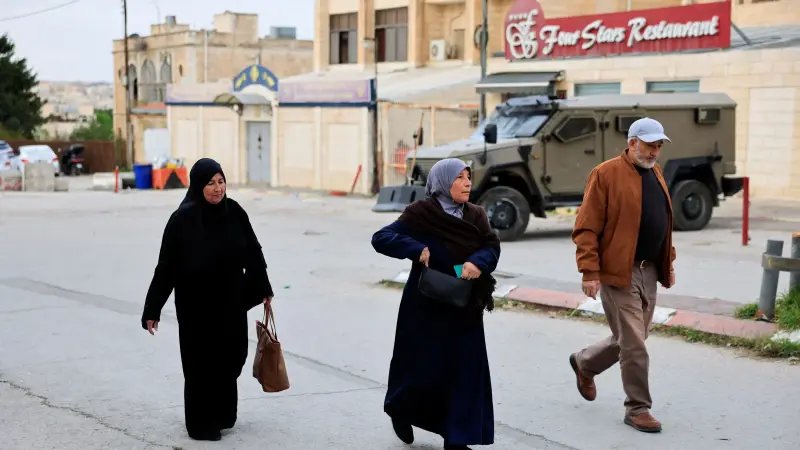 تقرير: عشائر الخليل تتمرّد وتدرس الاعتراف بإسرائيل