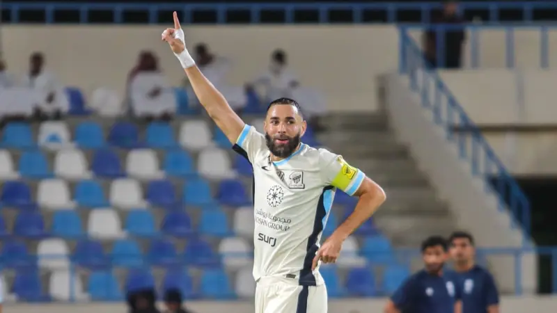 ترتيب هدافي الدوري السعودي - بنزيما يزاحم فيليكس بالـ"هاتريك".. وريتيغي يتألق