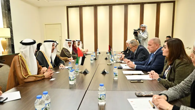 صقر غباش ونائب رئيس البرلمان الأردني يجددان إدانتهما للاعتداءات الإيرانية