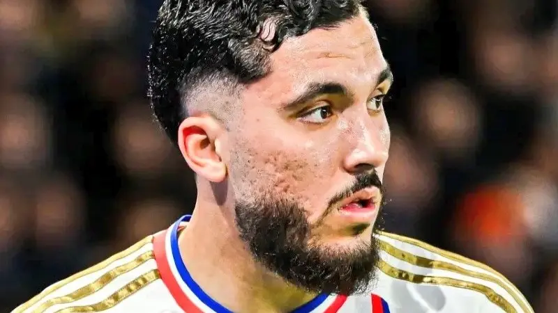 هل رفض ريان شرقي اللعب للمنتخب الجزائري؟.. اللاعب يقرر مستقبله