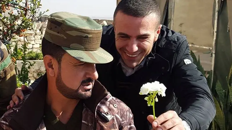 غضب سوري واسع بعد ظهوره إعلاميا.. من هو شادي حلوة؟