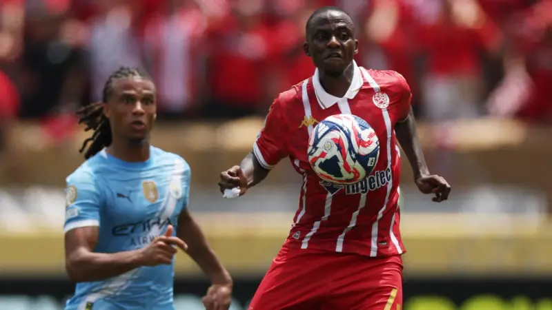 الدوري المغربي - الوداد يرفض لعب المؤجلات في الدوري ويتفق مع مدربه الجديد