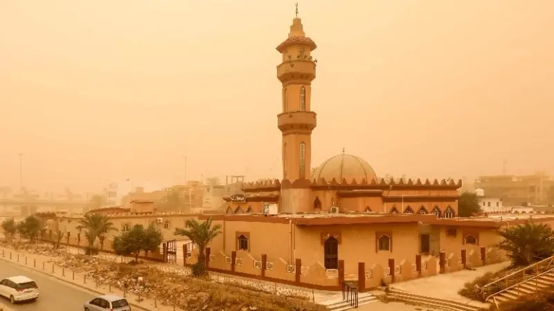 عاصفة رملية تضرب درنة شرق ليبيا