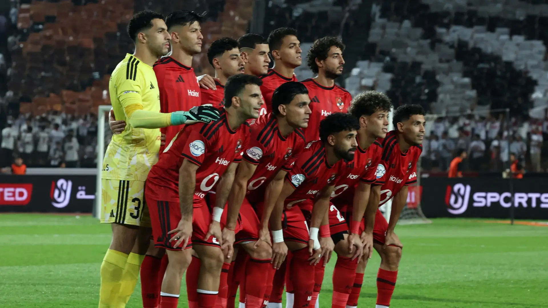 إمام عاشور غادر غاضبا بعد تبديله في مباراة القمة أمام الزمالك (إكس) إمام عاشور غادر غاضبا بعد تبديله في مباراة القمة أمام الزمالك (إكس)