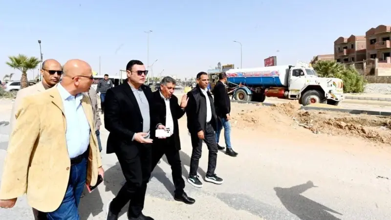 وزير الإسكان المصري يتابع مشروعات التنمية في حدائق أكتوبر ميدانيا