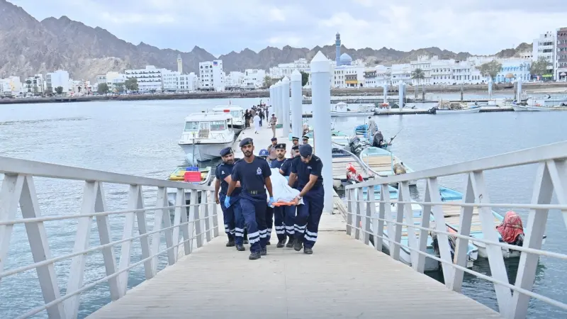 وفاة 3 سيّاح في غرق مركب يقل فوجا فرنسيا بسواحل عُمان