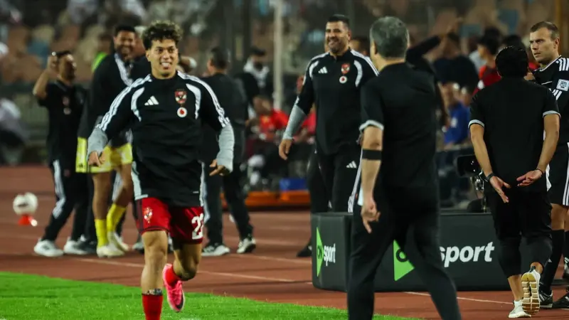 الدوري المصري - فيديو: تفاصيل مُشادة إمام عاشور ومعتمد جمال خلال مباراة القمة