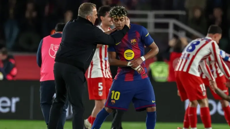 فليك فخور بأداء لاعبي برشلونة رغم الخروج من كأس ملك إسبانيا