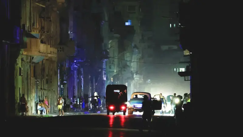 بعد ثالث انقطاع شامل هذا العام.. الكهرباء تعود إلى معظم أنحاء كوبا