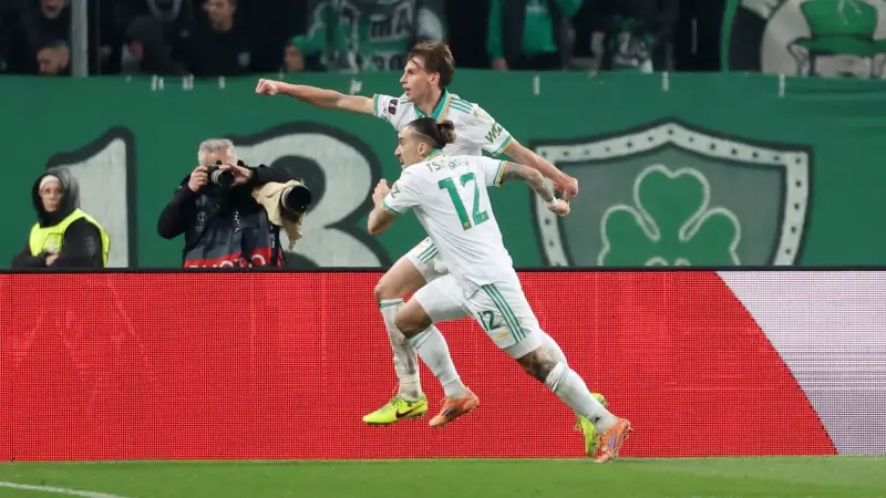 الدوري الأوروبي - روما المنقوص يخطف التأهل المباشر إلى ثمن النهائي