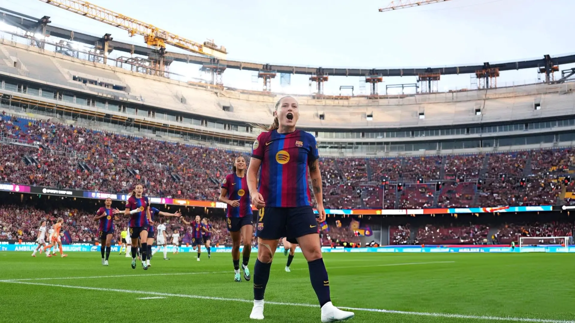 سيدات برشلونة يحققن فوزا كبيرا على مدريد (إكس) سيدات برشلونة يحققن فوزا كبيرا على مدريد (إكس)