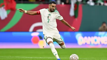 related_news_inside_blogsتطورات مفاوضات فنربخشة مع رياض محرز.. هل يعود إلى أوروبا من جديد؟