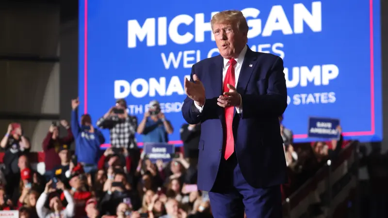 ترامب يحيي أول 100 يوم من ولايته بتجمع جماهيري في ميشيغان
