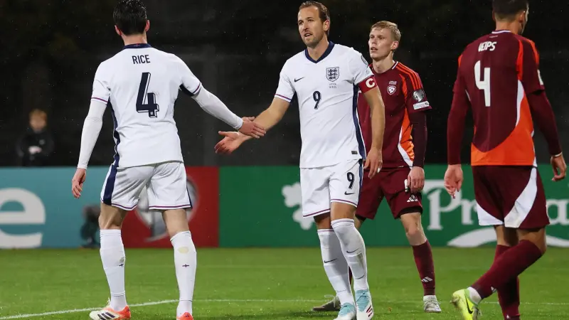 قائمة إنجلترا لمواجهة صربيا وألبانيا.. عودة بيلينغهام وفودن