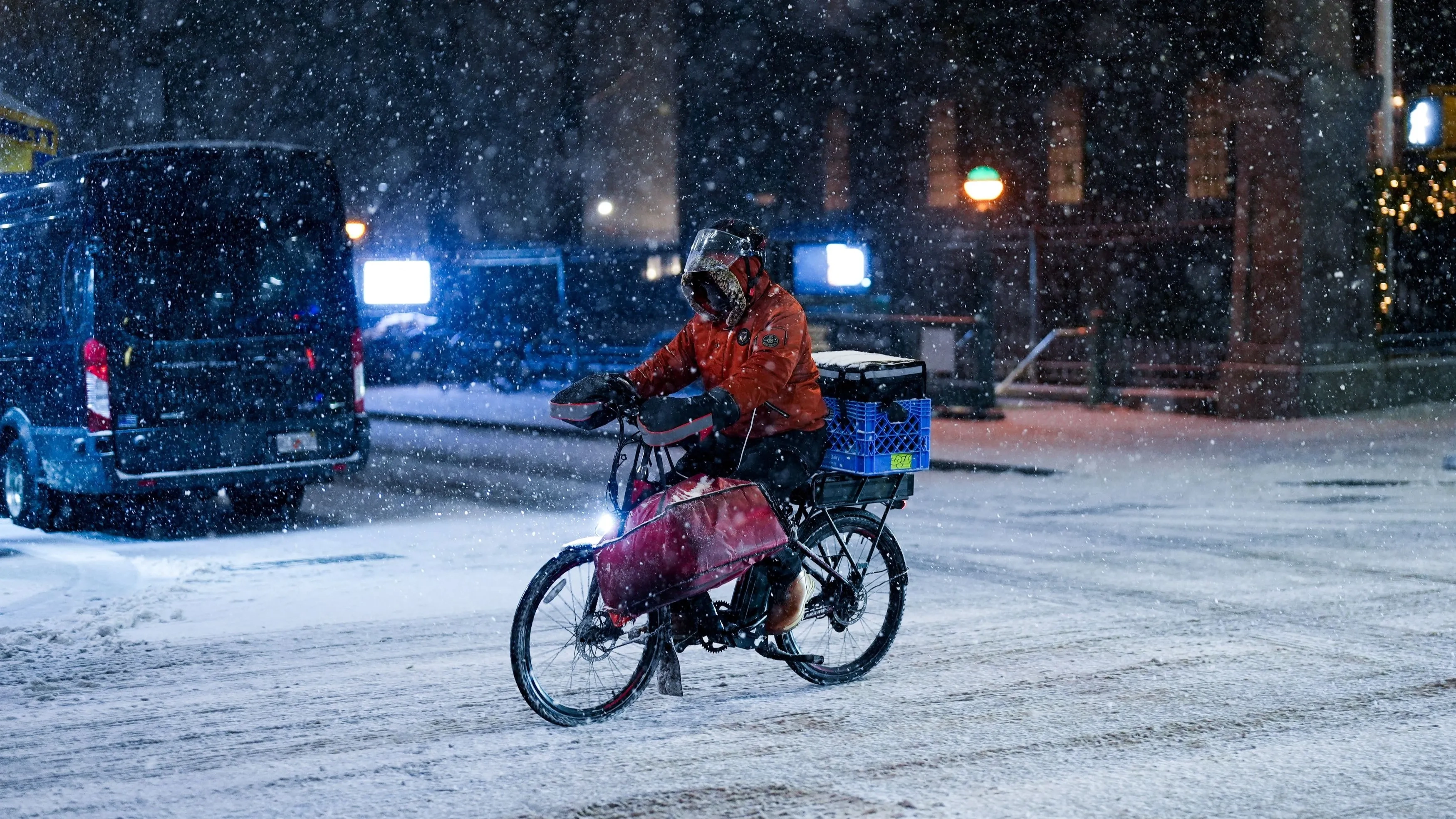عاصفة شتوية تربك حركة السفر في أميركا خلال موسم العطلات 