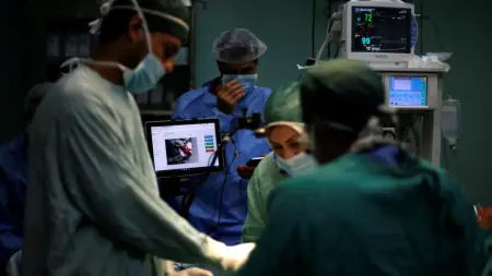 related_news_inside_blogsدراسة: الجراحة أفضل من المناظير عند استبدال صمامات القلب