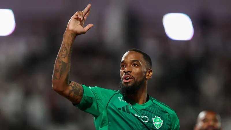 اتهامات بـ"التحيز" .. تصريحات إيفان توني تشعل أزمة "التحكيم" بالدوري السعودي