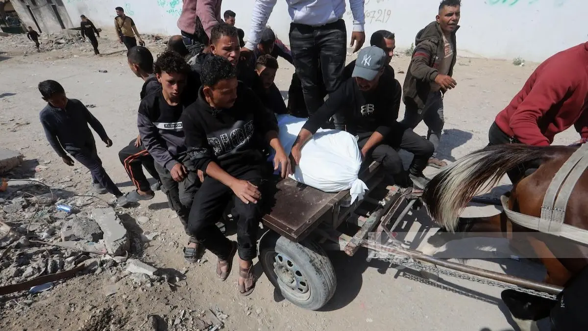 مقتل أب وأم وأطفالهما الـ4 في قصف إسرائيلي على منزلهم في حي الصبرة (إكس) مقتل أب وأم وأطفالهما الـ4 في قصف إسرائيلي على منزلهم في حي الصبرة (إكس)