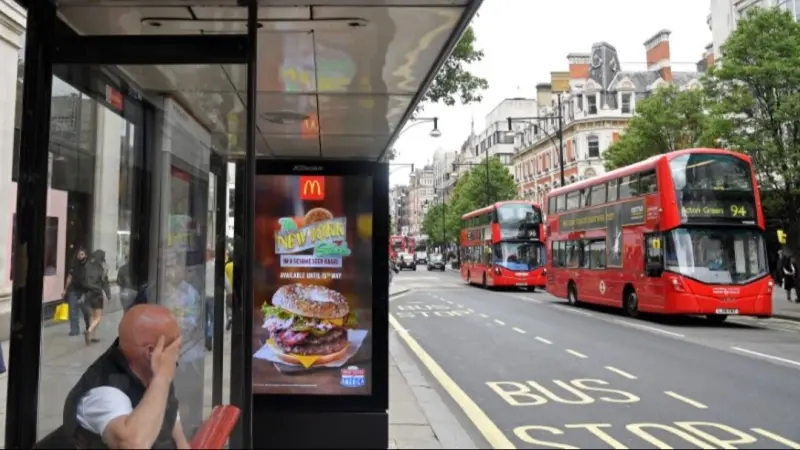 لمكافحة سمنة الأطفال.. بريطانيا تبدأ تطبيق حظر على هذه الإعلانات