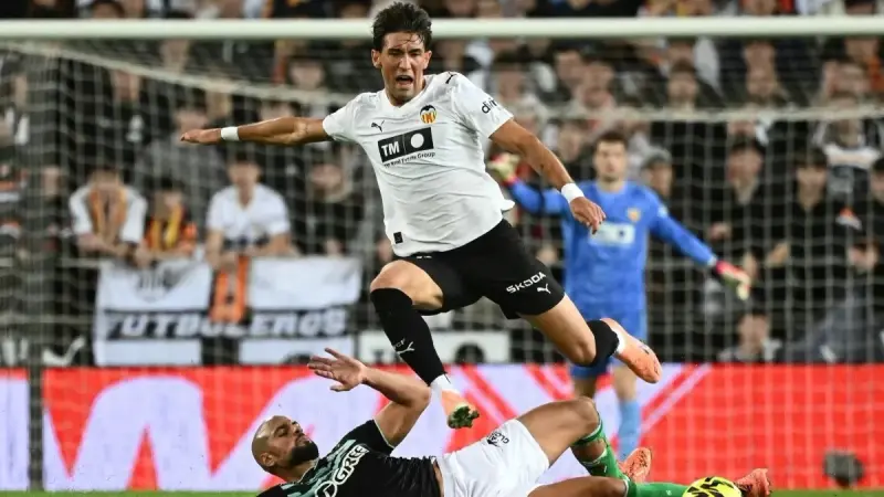 الدوري الإسباني - فالنسيا تحقق فوزها الأول منذ شهرين