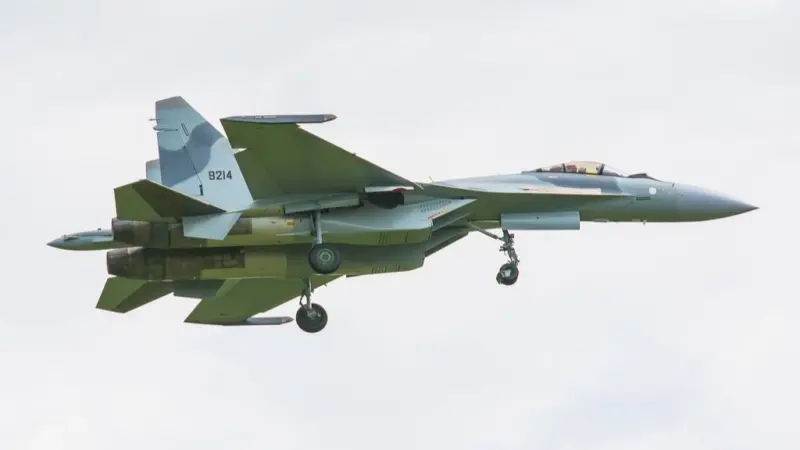 الجزائر تتسلم أولى المقاتلات الحربية SU-35