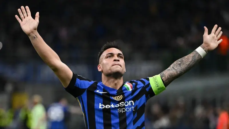 مارتينيز يكشف سرّ العودة من الإصابة التي كادت تبعده عن مواجهة برشلونة