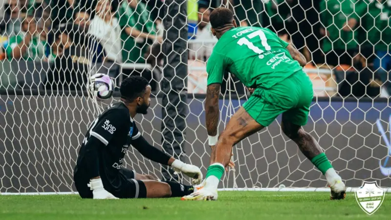 نتائج مباريات اليوم في الدوري السعودي.. الهلال يستعيد نغمة الانتصاراة وفوز مثير للأهلي