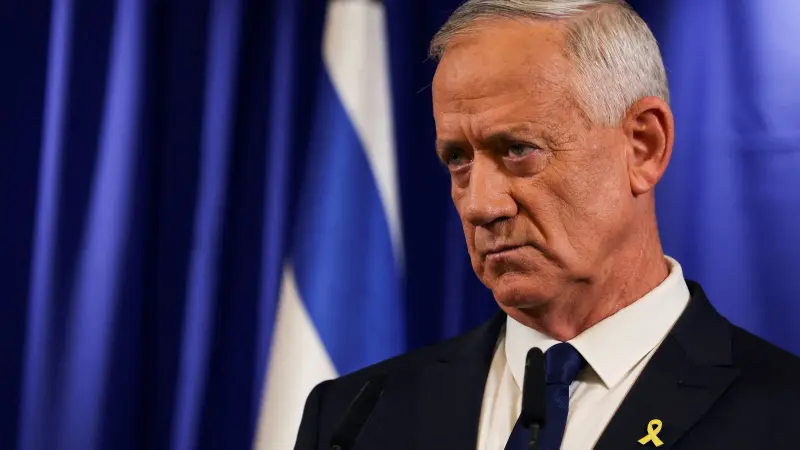 "حان وقت تغيير الشرق الأوسط".. غانتس يدعو إلى قصف إيران